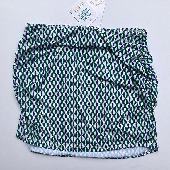 Dippin’ Daisy’s Lucky Skirt - Picture 1 of 3